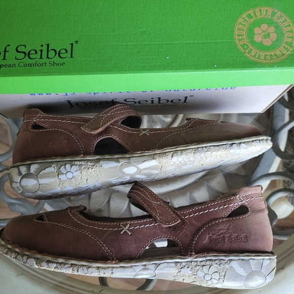 Josef Seibel European comfort shoes, size 8.5, bark color, leather - Picture 7 of 11